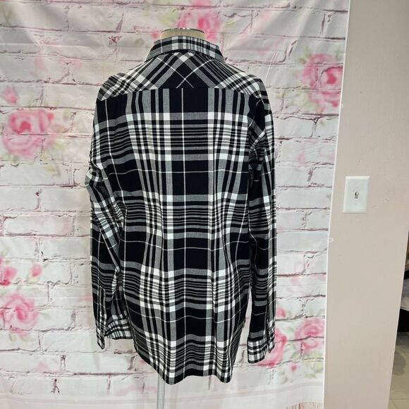 🔥5/25 sale🔥 Levi’s Men’s Button-Down Long Sleeves Black & White Plaid Shirt - Picture 8 of 13